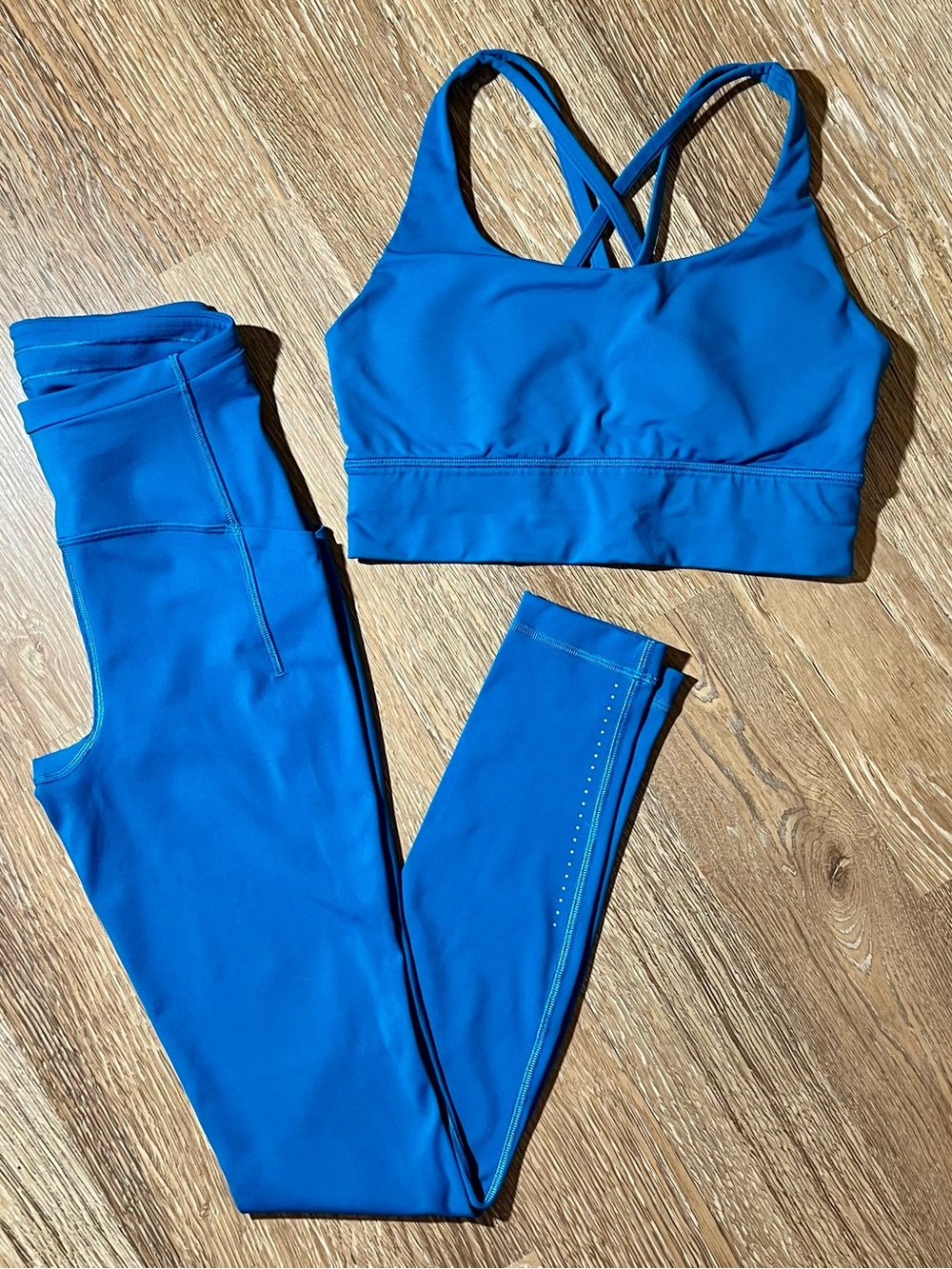 lululemon athletica Electric Blue Leggings & Sports Bra Set